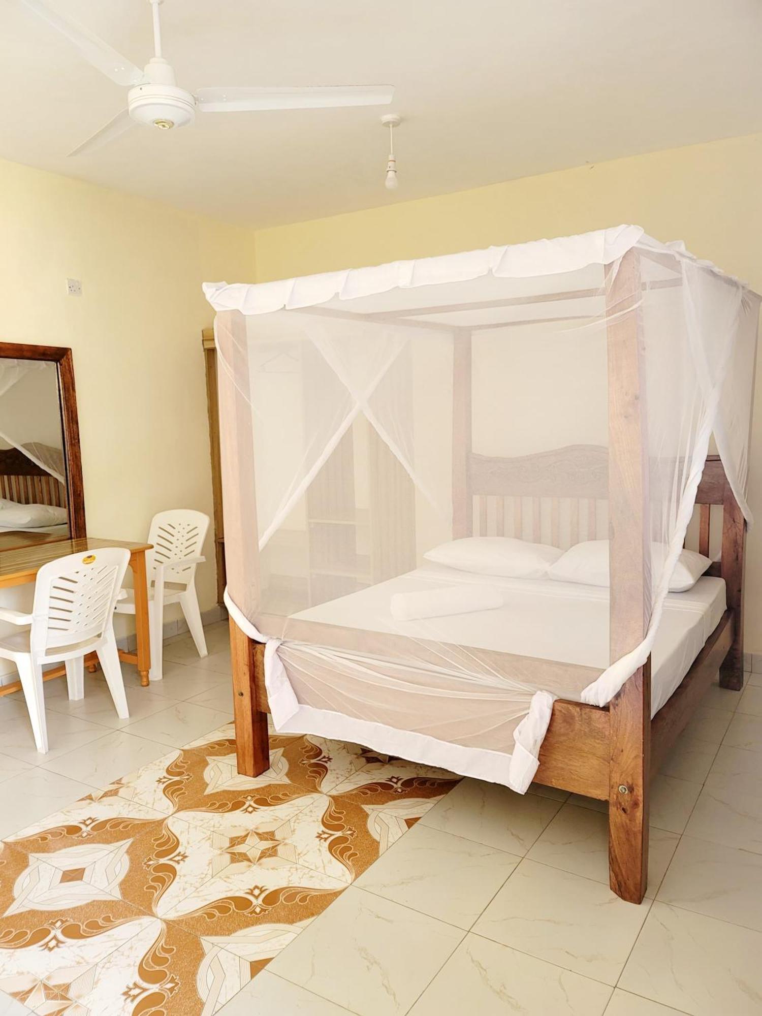 Casuarina Lounge Hotel Malindi Kültér fotó